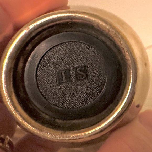 Vintage WM Rogers International Silver Plate Salt & Pepper Shakers - Picture 3 of 3